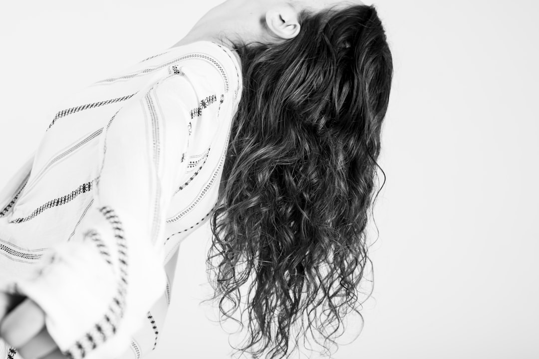 How to Style Wavy Hair Like a Pro: Your Complete Guide