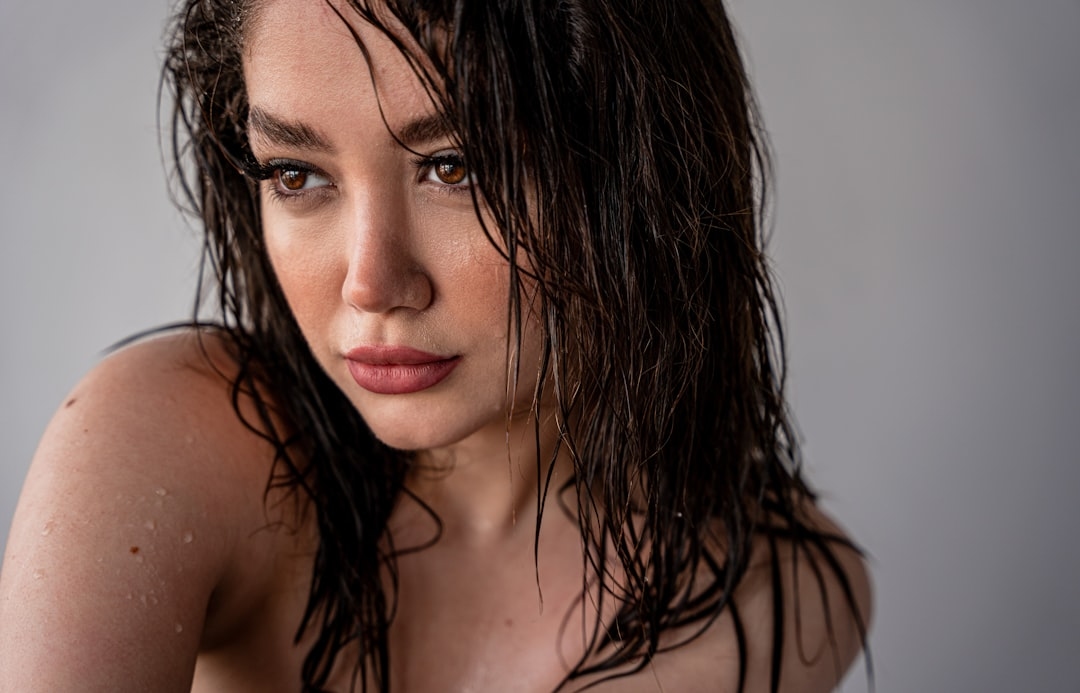 Should You Apply Hair Oil on Wet or Dry Hair?